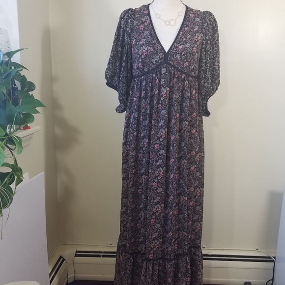 Zara Dresses & Skirts - Zara Basic Boho Dark Floral Maxi dress - M